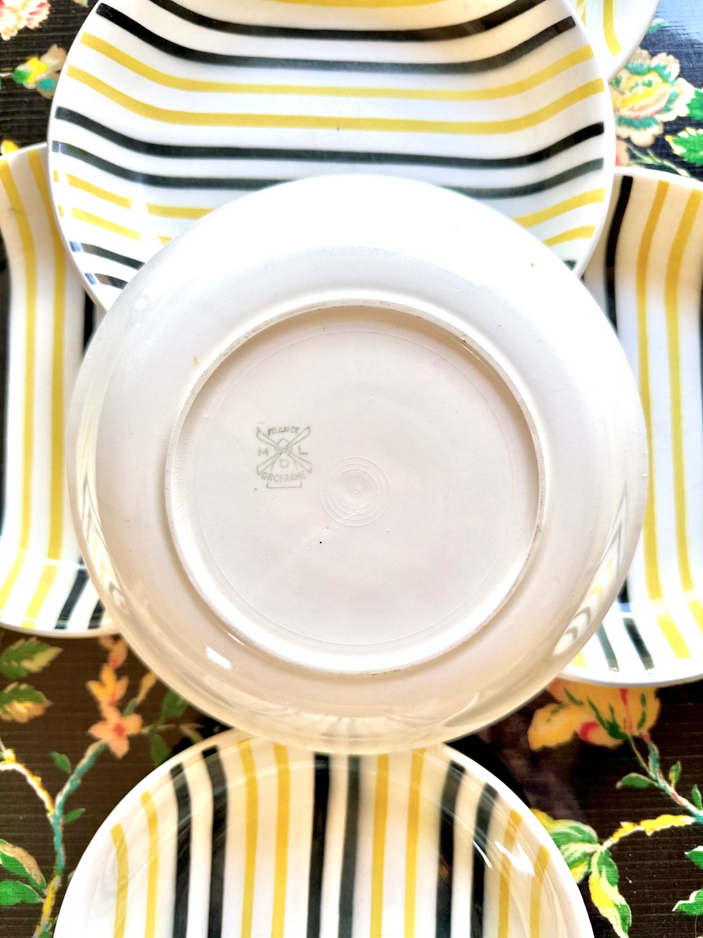 Six assiettes vintage, Moulin Des Loups