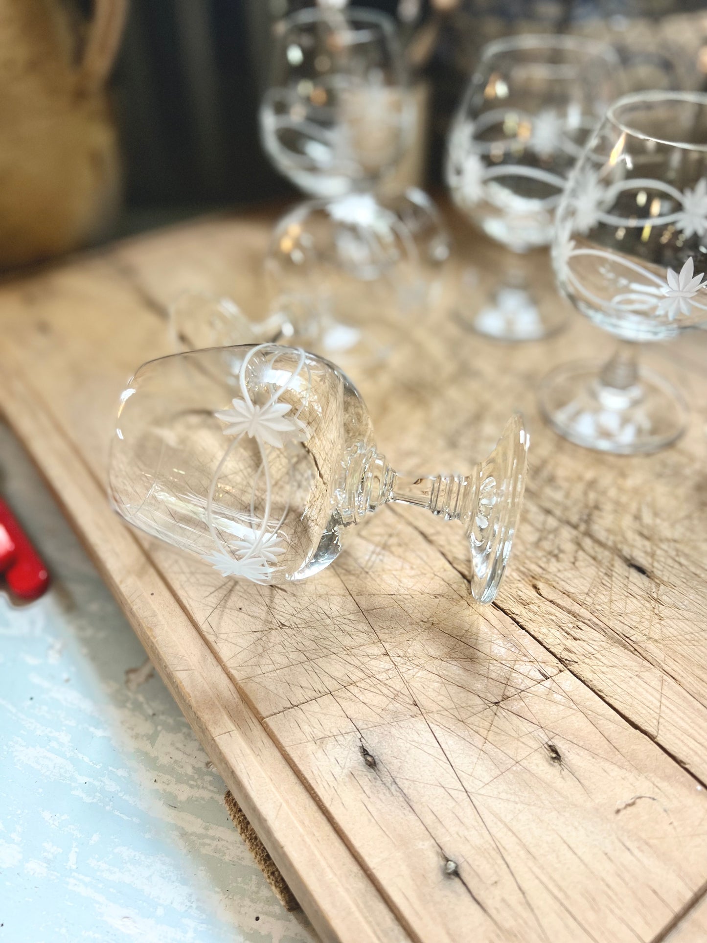 7 copas de oporto de cristal, art déco.