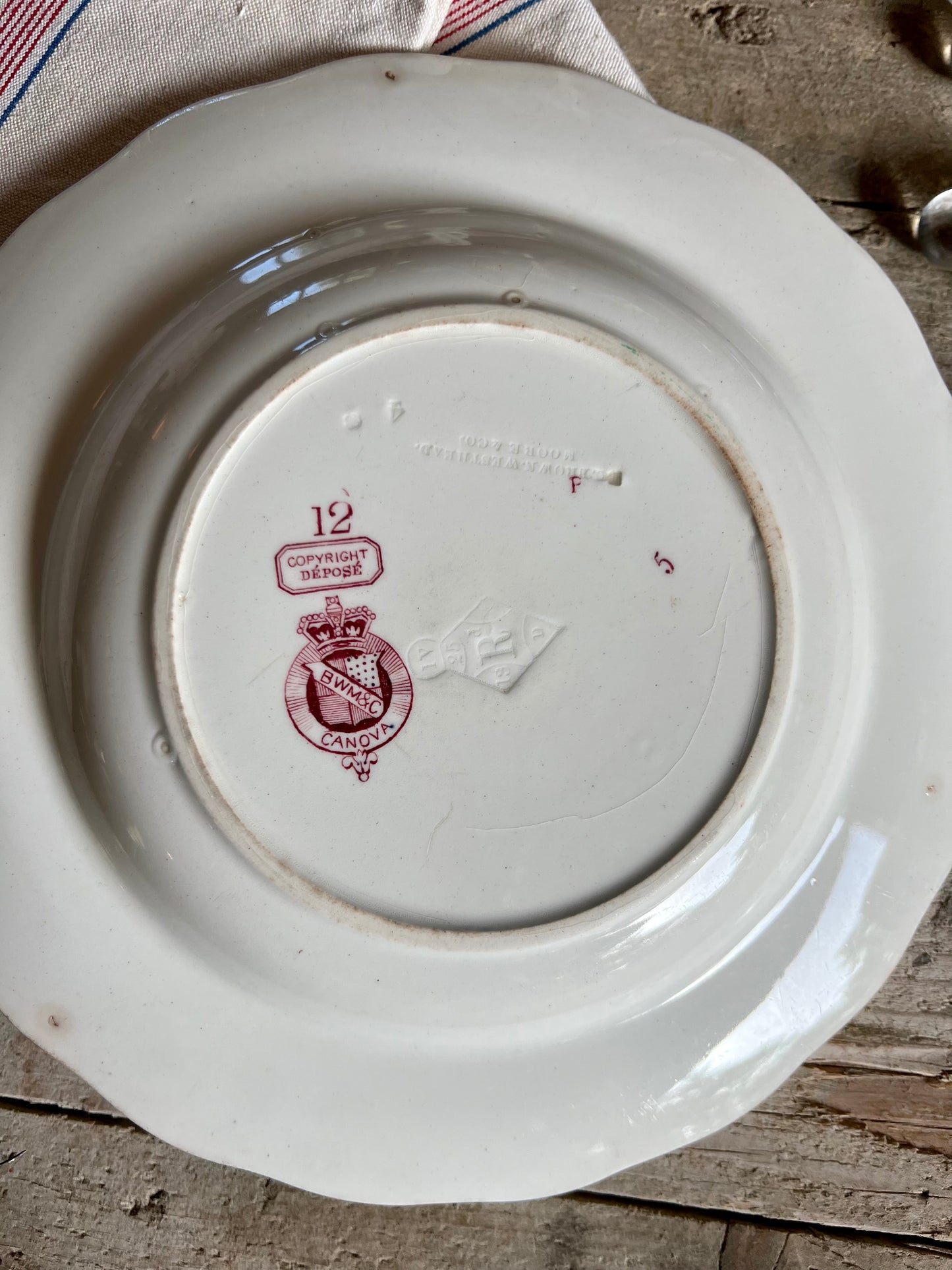 Rare assiette en faïence de Cauldon 1830 - Le boudoir luxe de Solenn