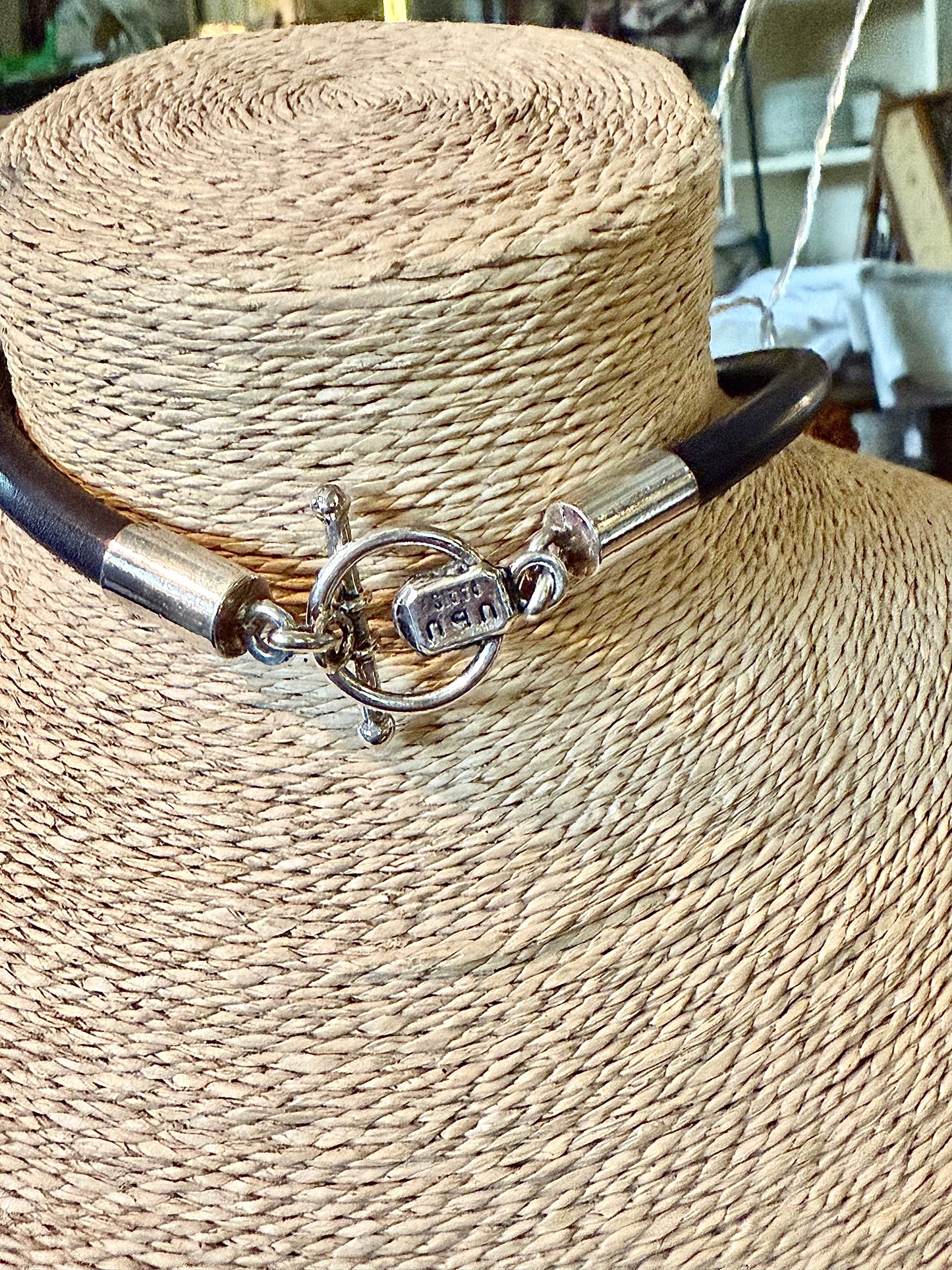 Collier ras de cou vintage en cuir