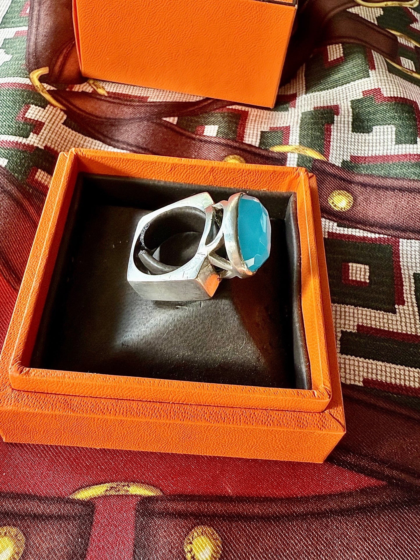 Bague art déco, argent et cristal taillé