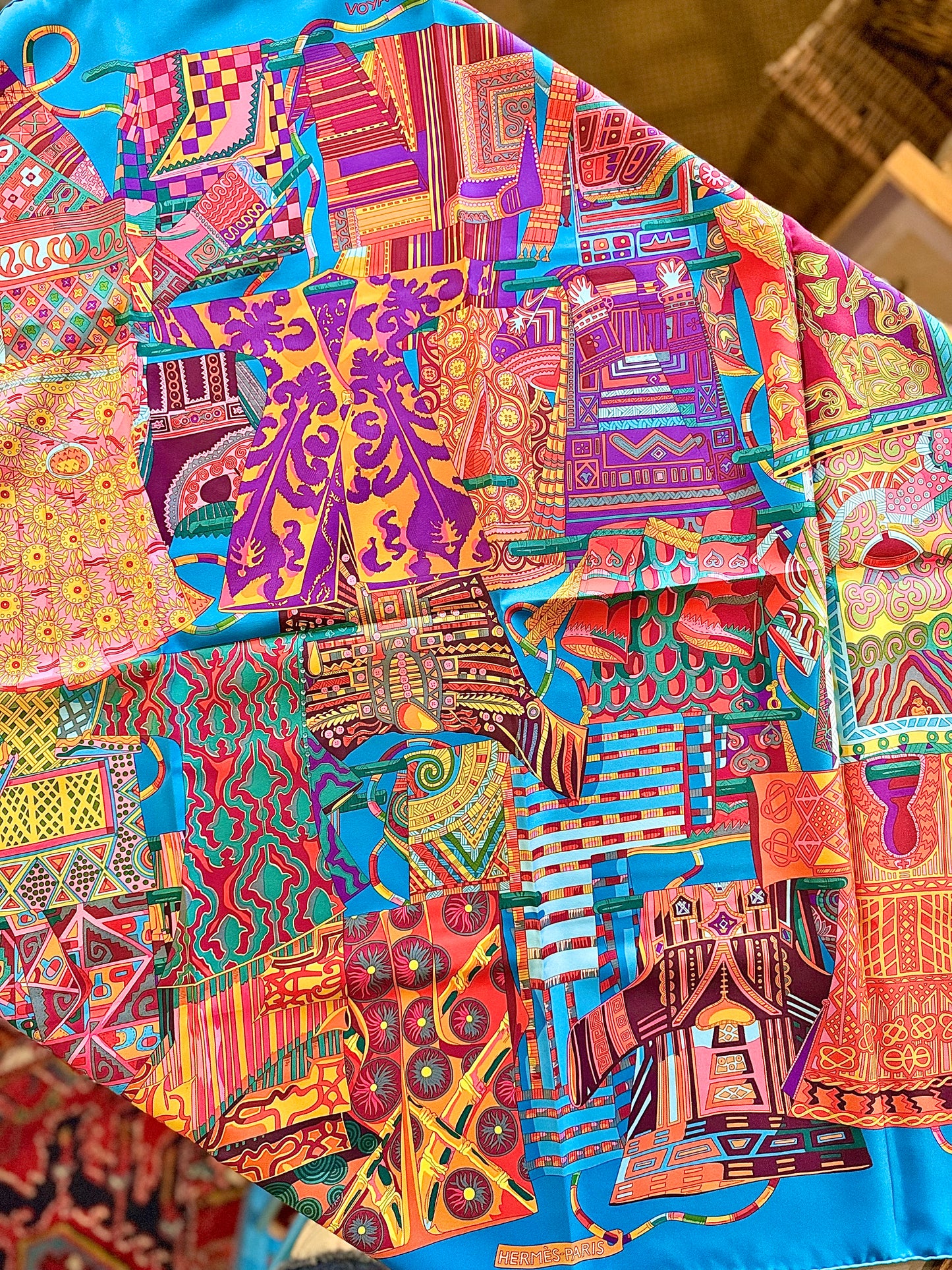 Carré foulard Hermès « Voyage en étoffes » 90/90