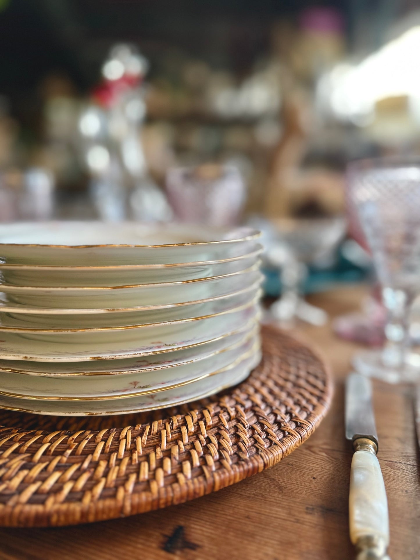 10 petites assiettes en porcelaine XIX ème