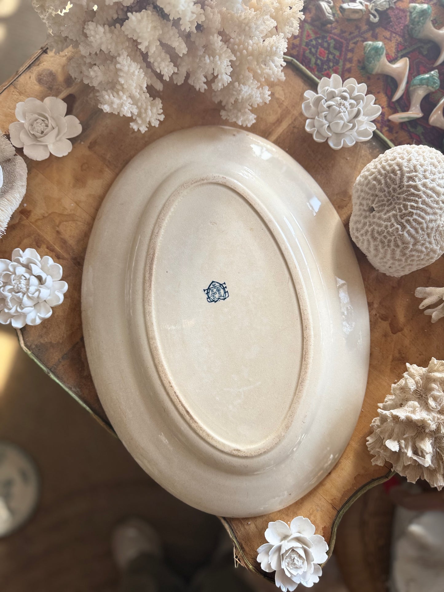 Rare plat de Choisy Le Roi en terre de fer