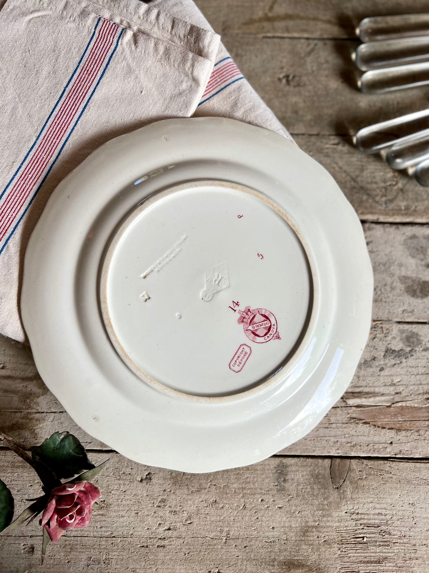 Rare assiette de Cauldon en faïence de 1830 - Le boudoir luxe de Solenn