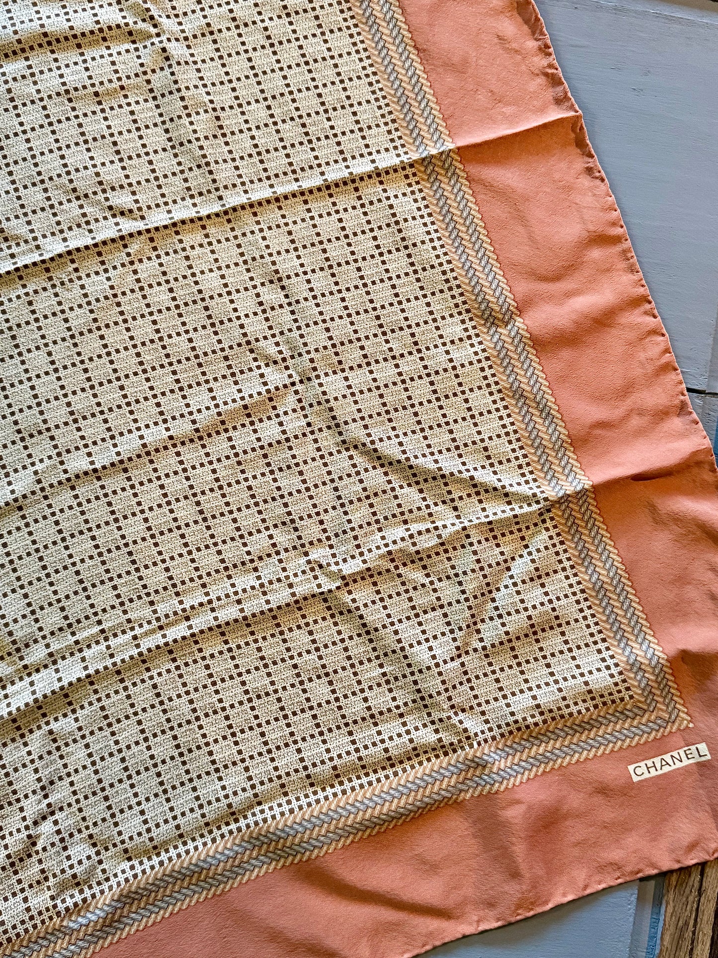 Foulard Chanel en soie années 70.