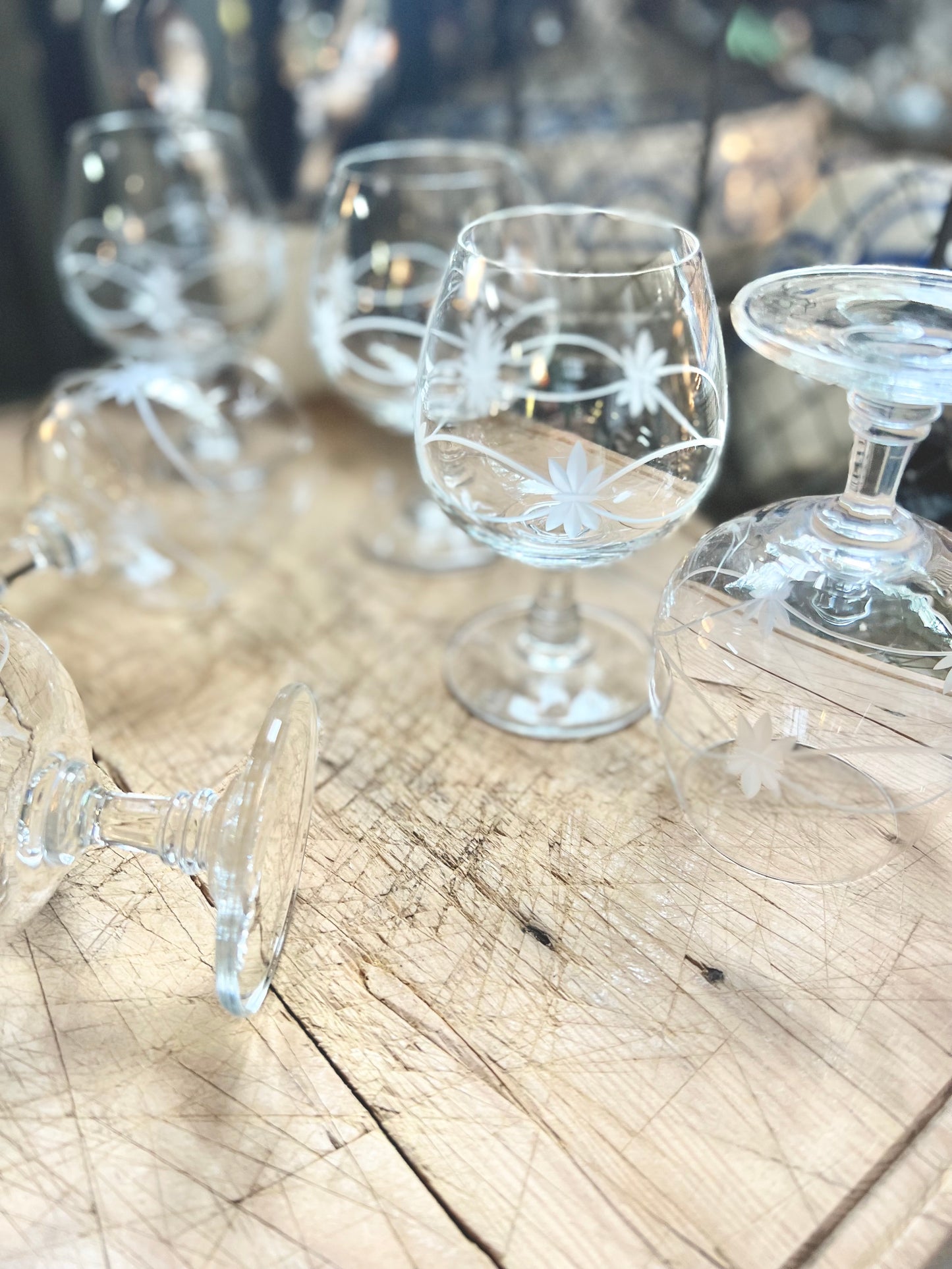 7 copas de oporto de cristal, art déco.