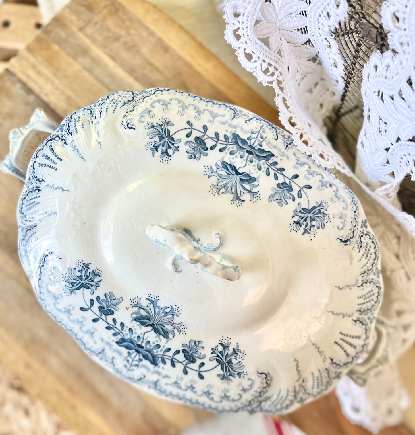 Plato de verduras “Regence”, de Saint Amand, tierra de hierro