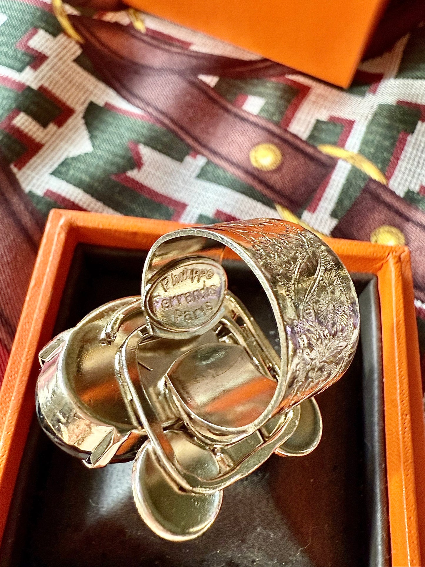 Bague du créateur Philippe Ferrands Paris.