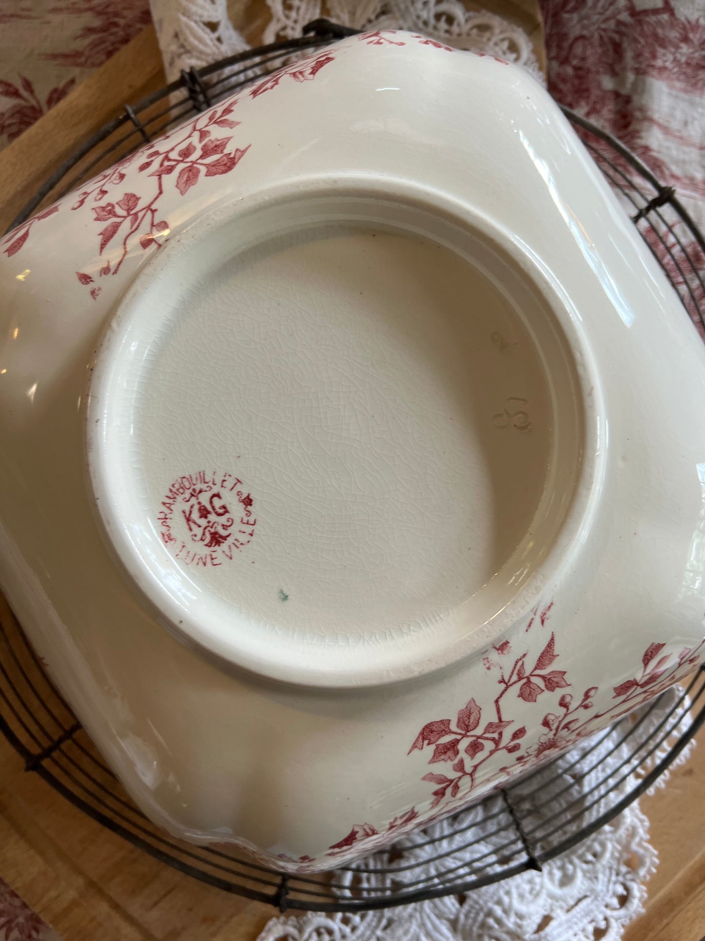 Assiettes hautes « Rambouillet » de Luneville, terre de fer