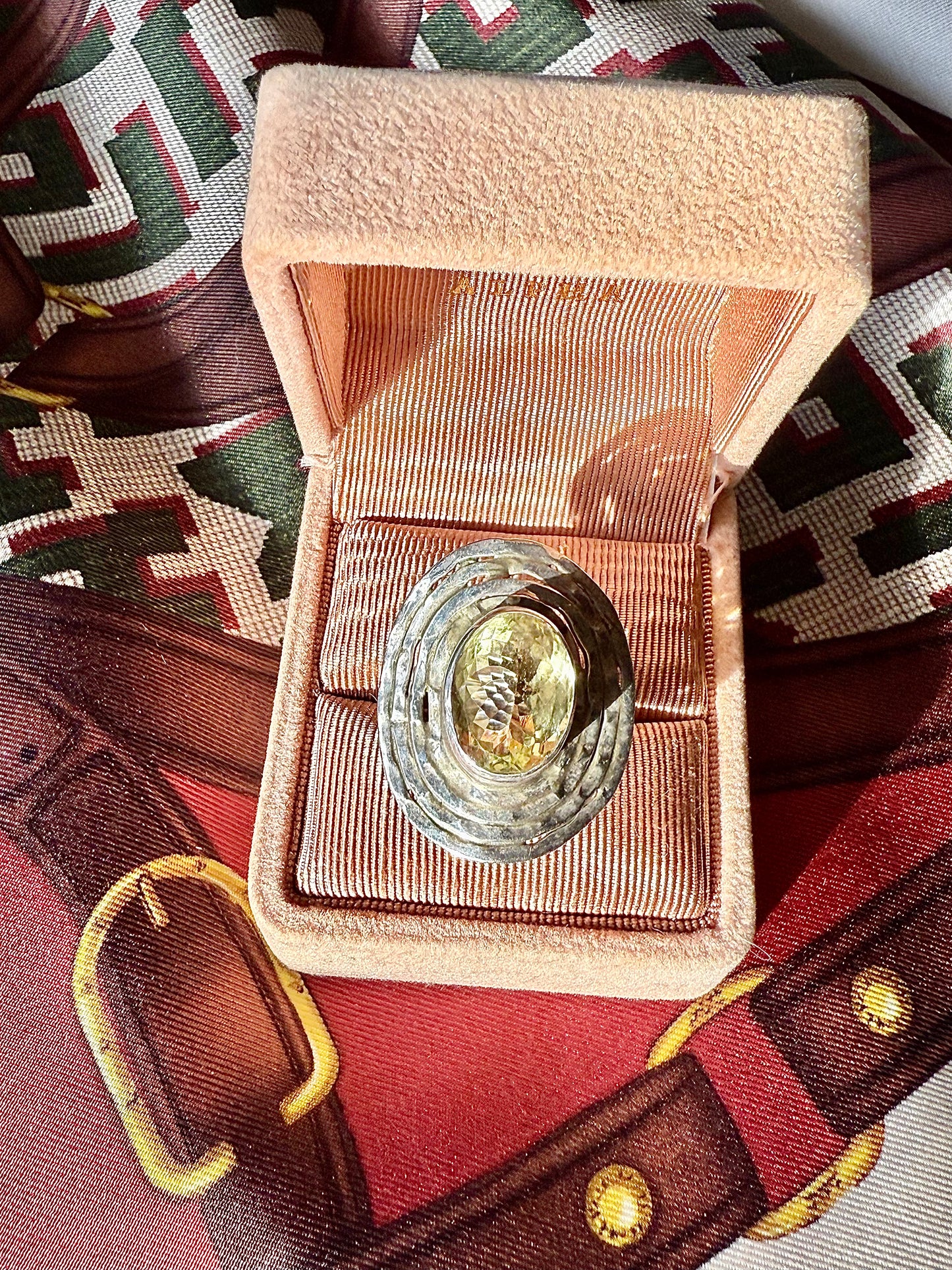 Bague en argent et citrine