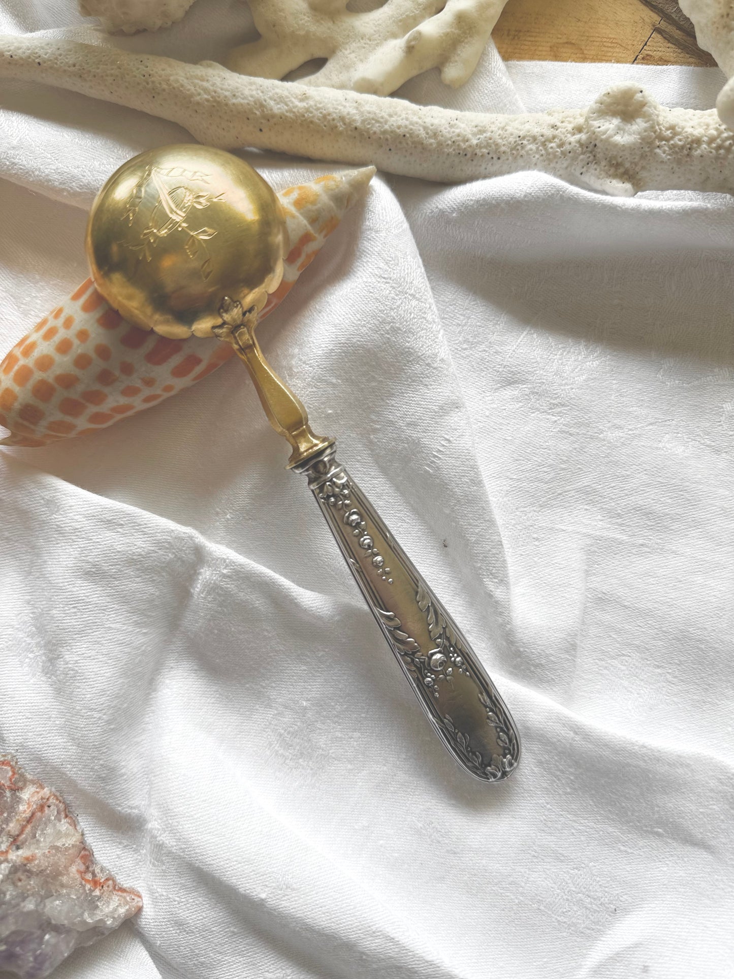 Cuillère à sucre vermeil et argent