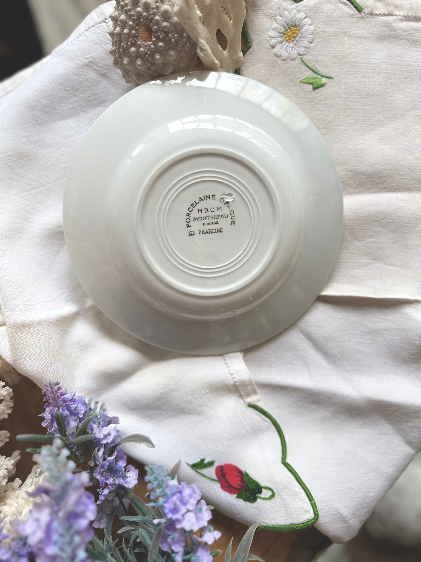 Assiettes plates Creil et Montereau « Francine »