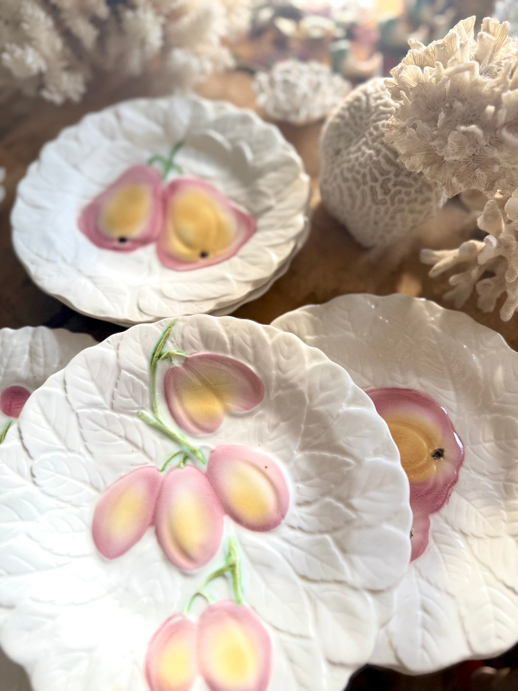 Assiettes à dessert aux fruits de Sarreguemines - Le boudoir luxe de Solenn