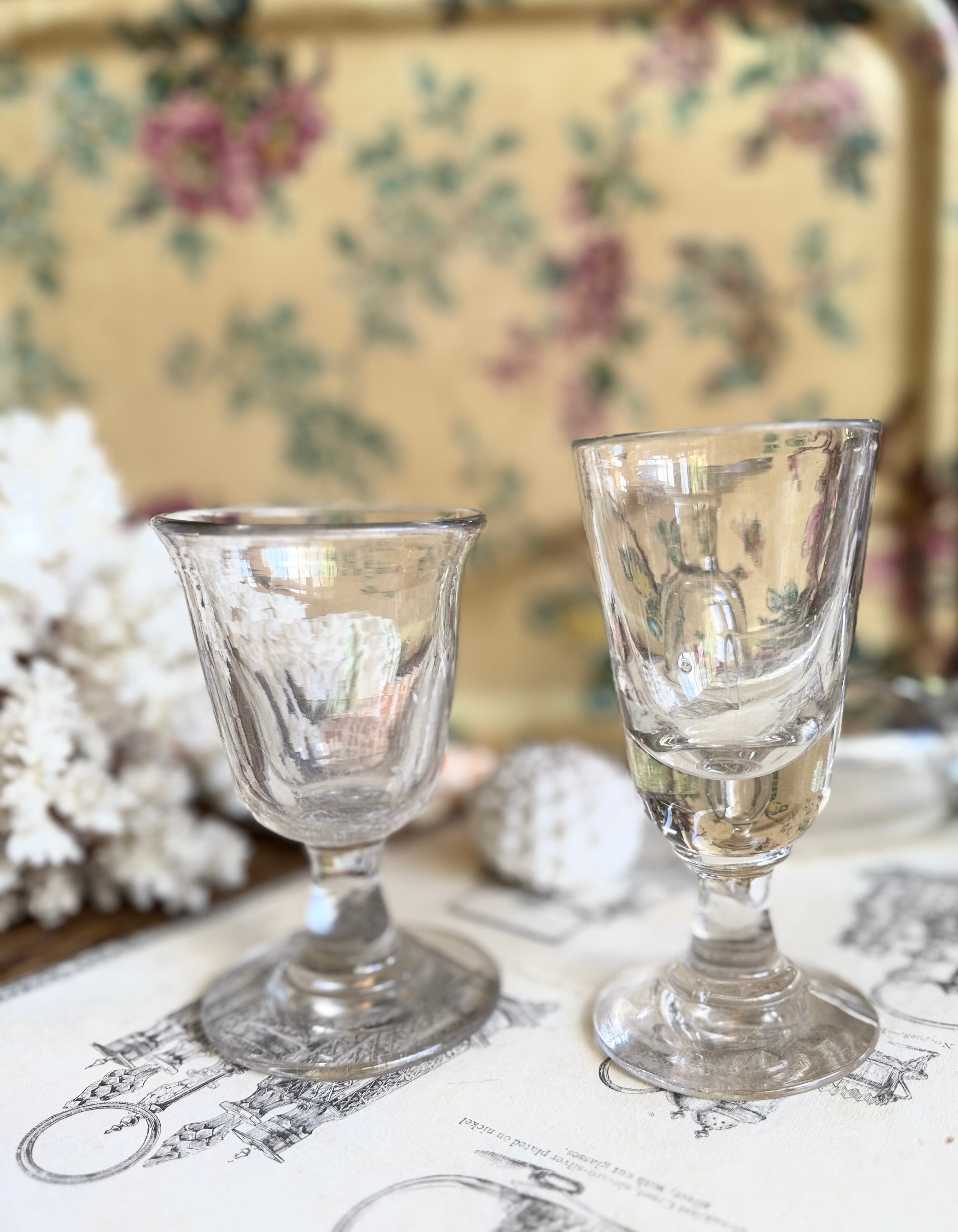 Service XIX ème en cristal, verres à vin et eau