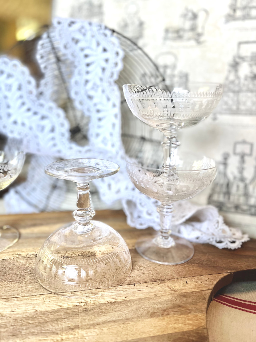 6 coupes à champagne Baccarat en cristal - Le boudoir luxe de Solenn