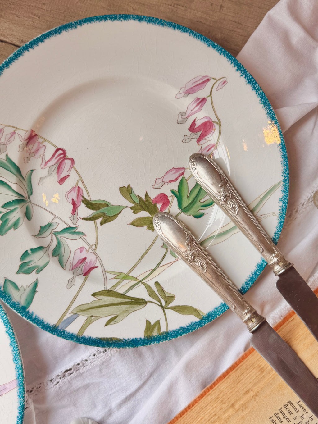 Assiette Sarreguemines cœurs de Marie « Bouquets » 1880-1890.