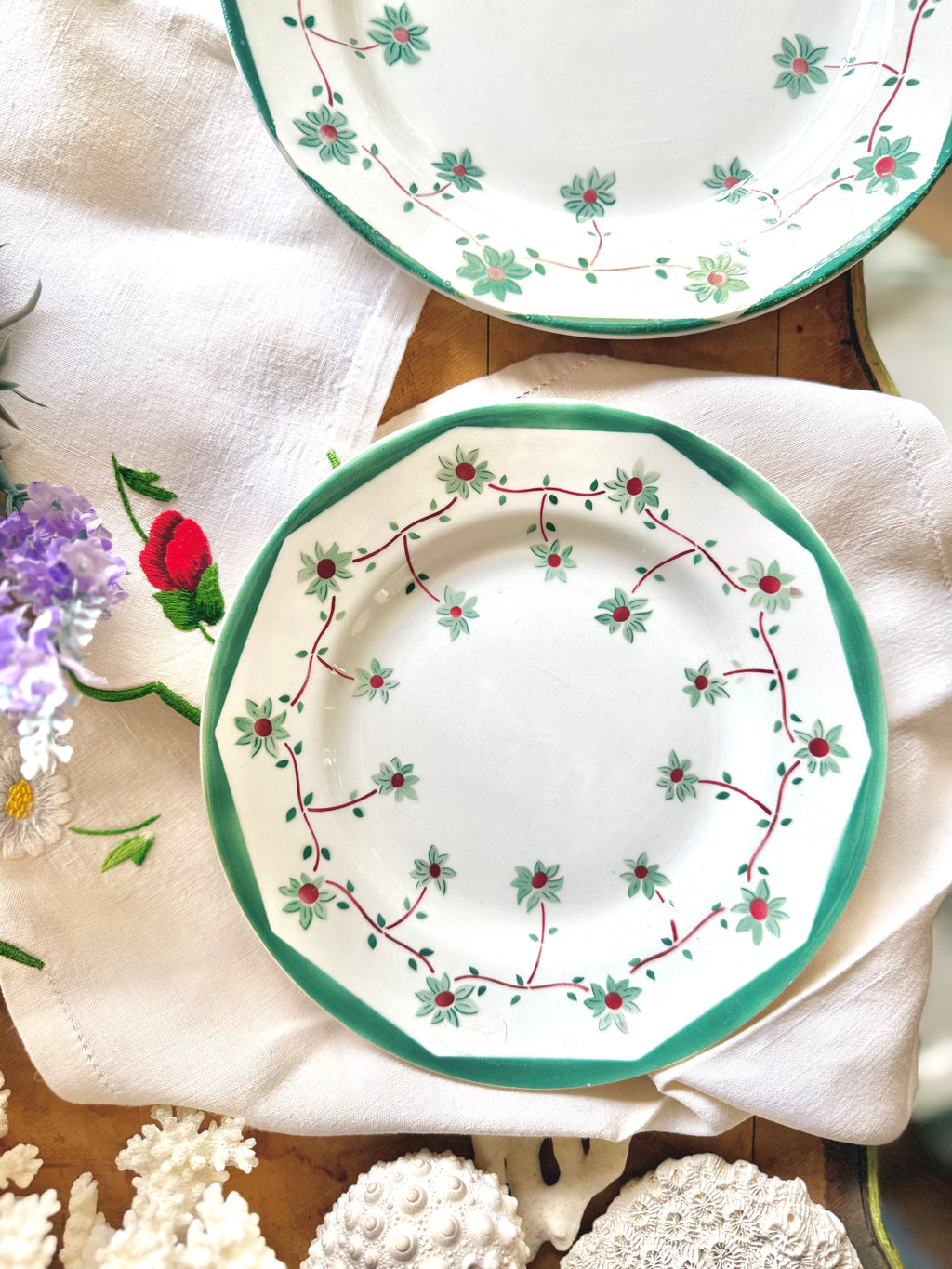 Assiettes plates Creil et Montereau « Francine » - Le boudoir luxe de Solenn