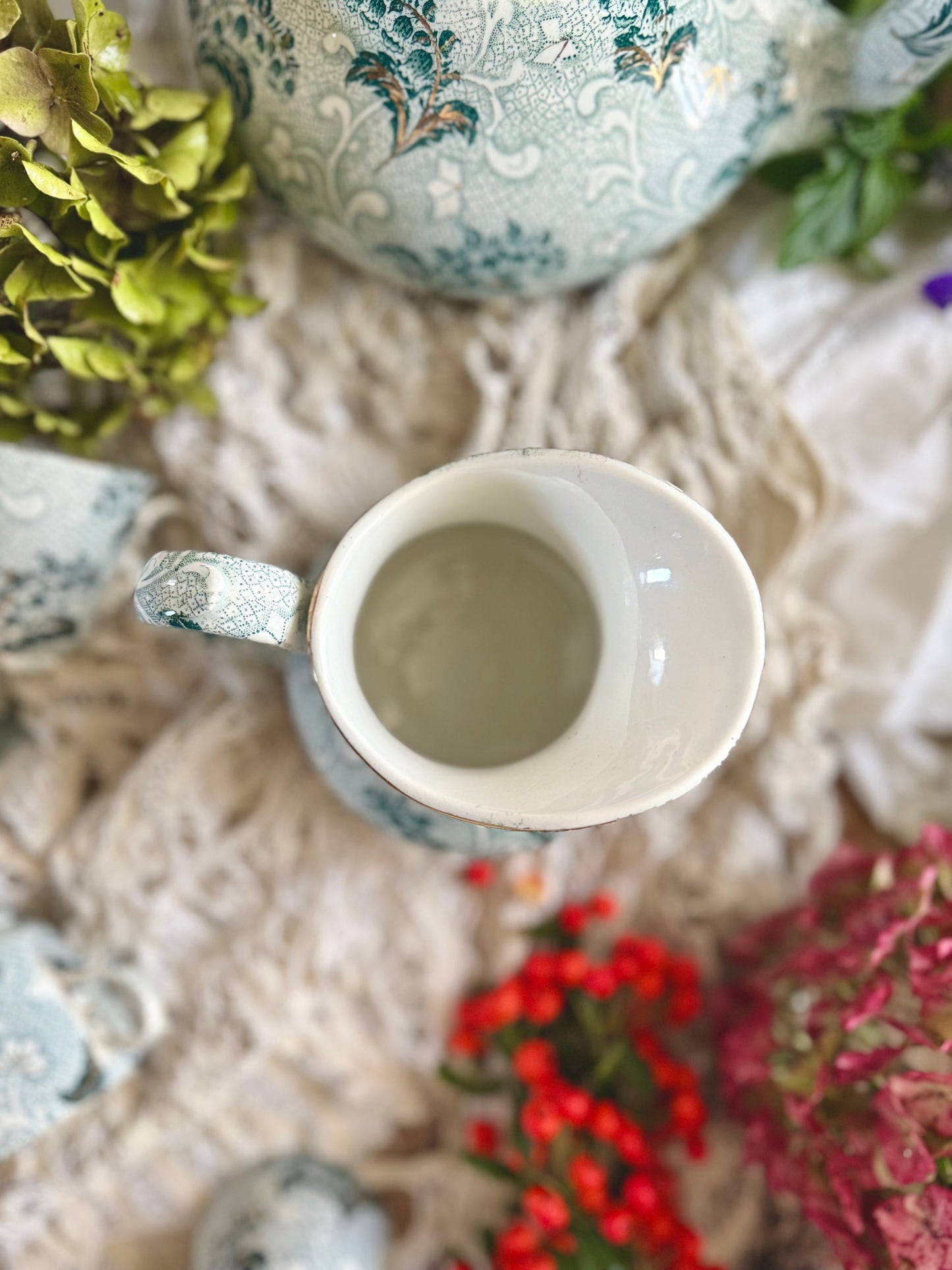 Pot à lait Creil et Montereau, « Muguet »