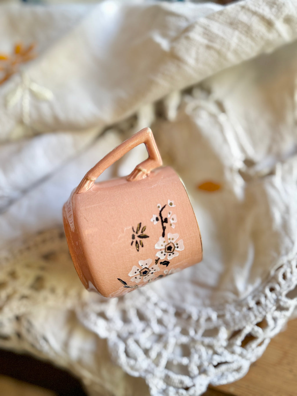 Tasse de  Sarreguemines, art nouveau - Le boudoir luxe de Solenn