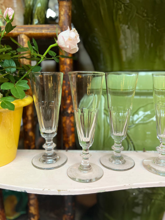 Flûte à champagne en verre ciselée Madam Stoltz - La déco 2B