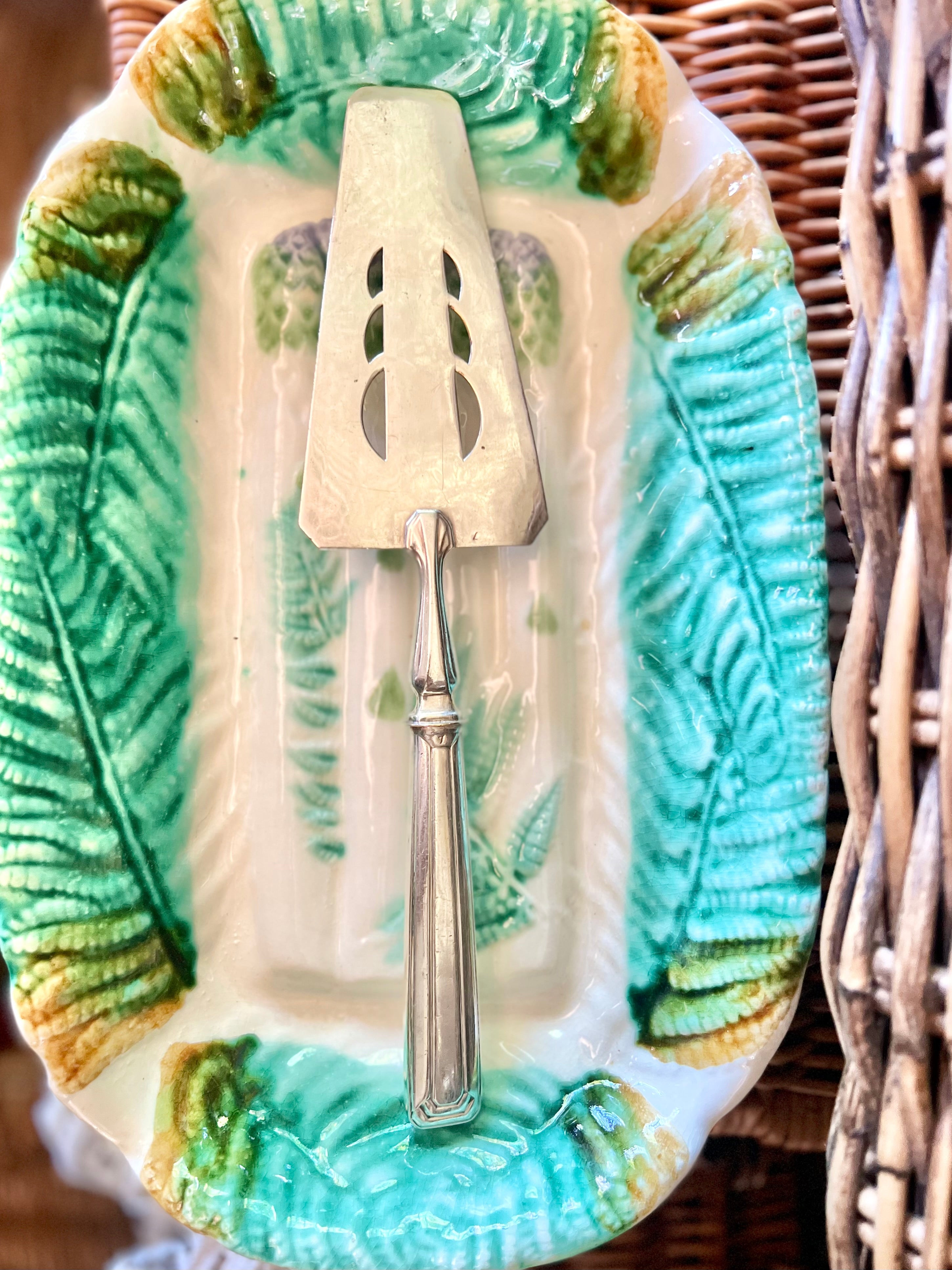 Pelle à gâteau art déco en métal argenté. - Le boudoir luxe de Solenn