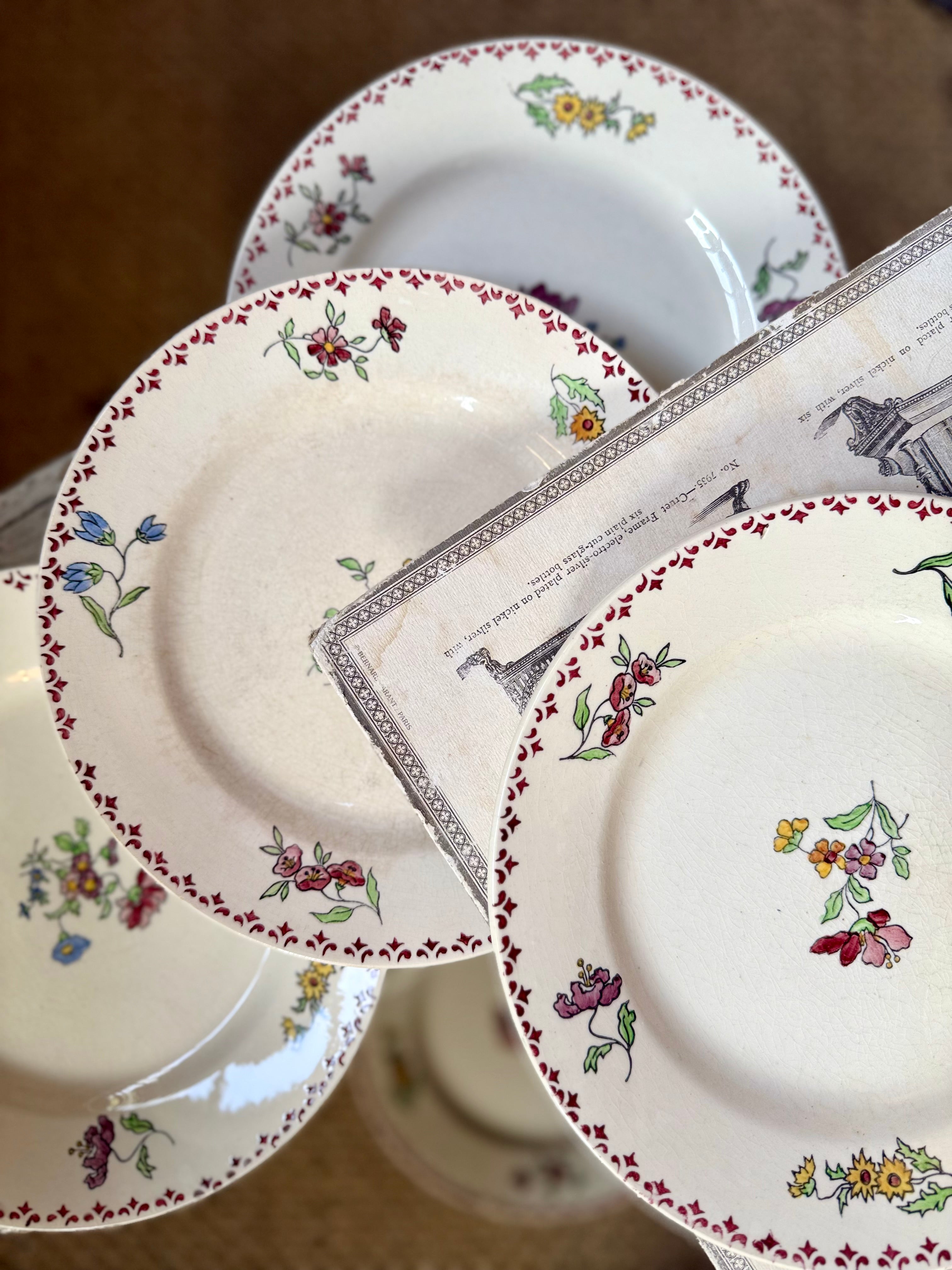 12 petites assiettes en faïence de Gien - Le boudoir luxe de Solenn