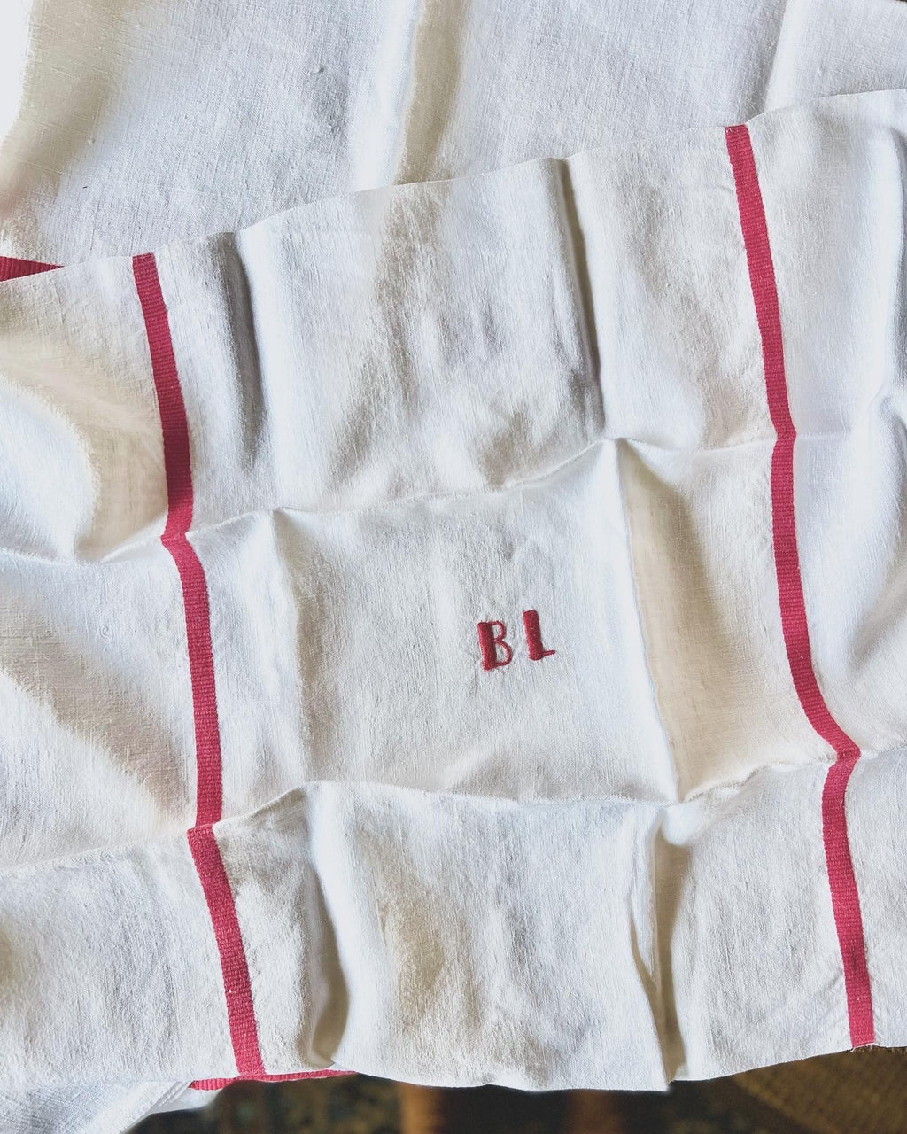 Ensemble nappe et 8 serviettes en lin ancien. - Le boudoir luxe de Solenn