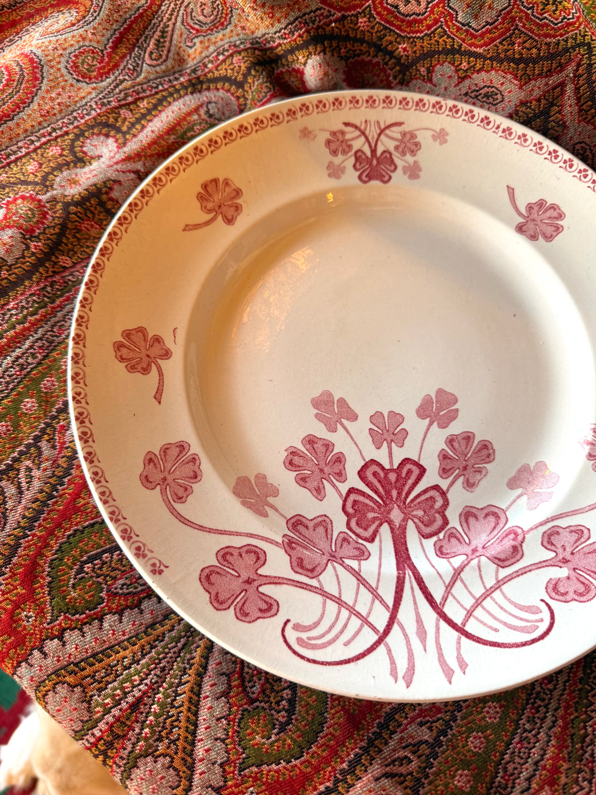 Plat rond Luneville, Lucien