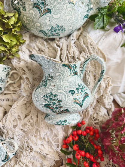 Pot à lait Creil et Montereau, « Muguet »