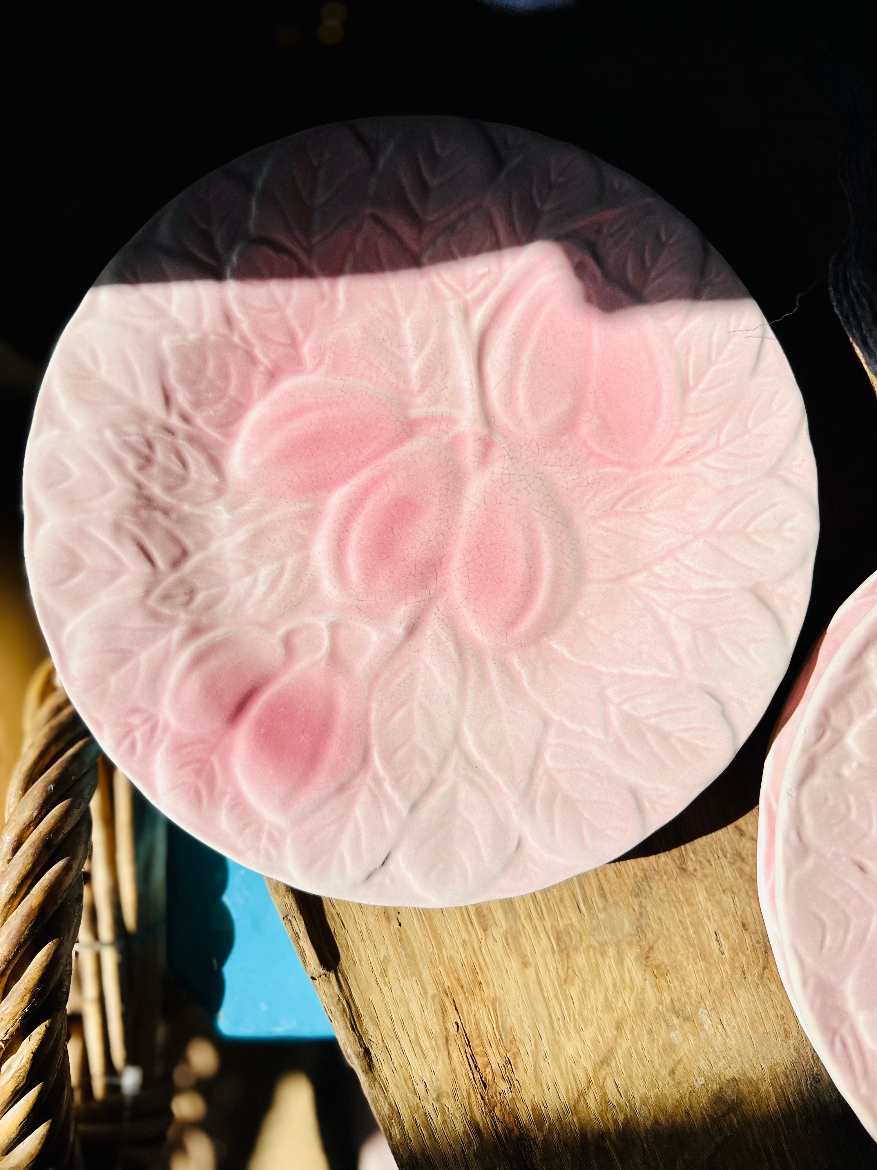 5 assiettes en barbotine de Salins - Le boudoir luxe de Solenn