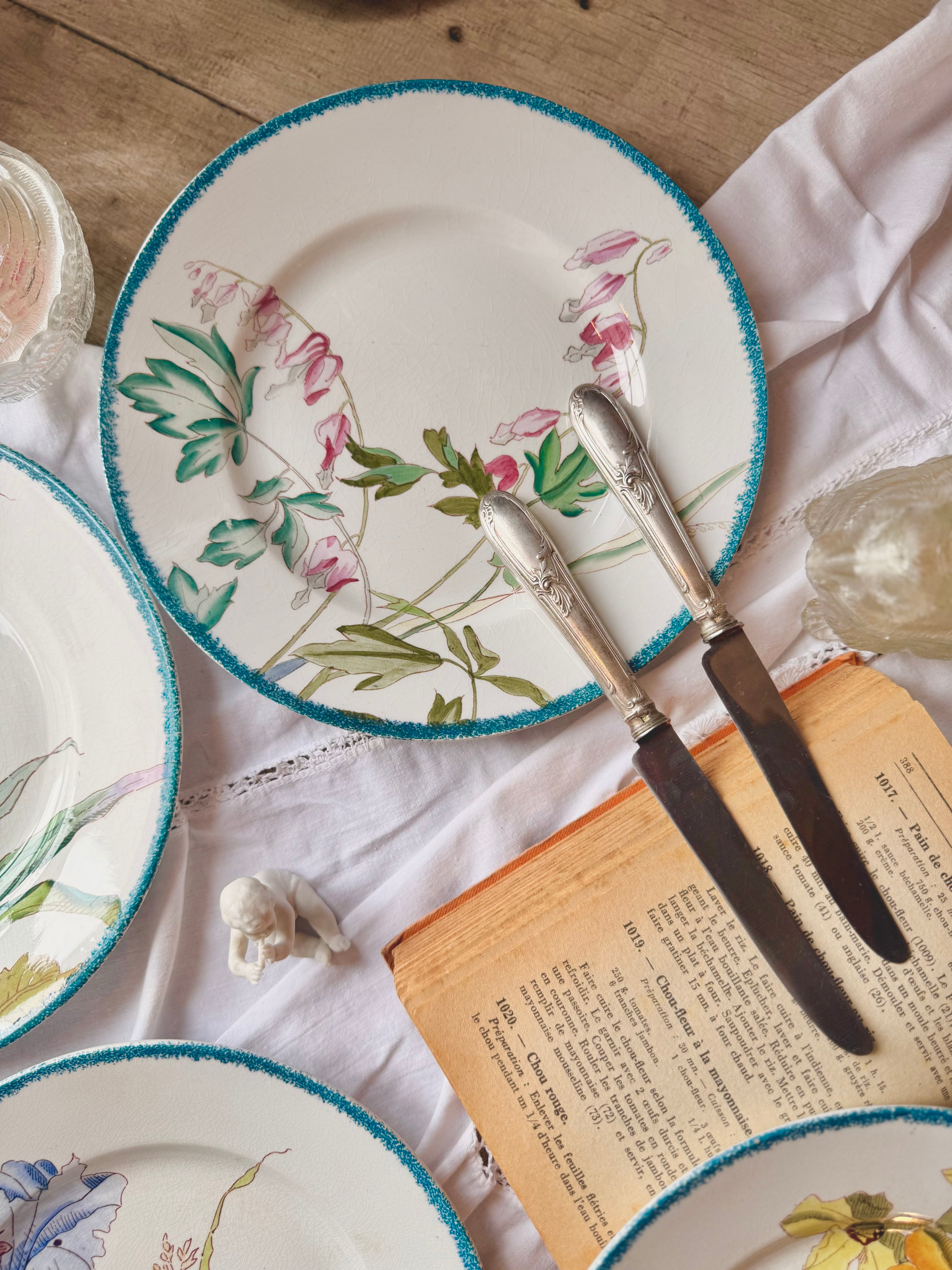 Assiette Sarreguemines cœurs de Marie « Bouquets » 1880-1890.