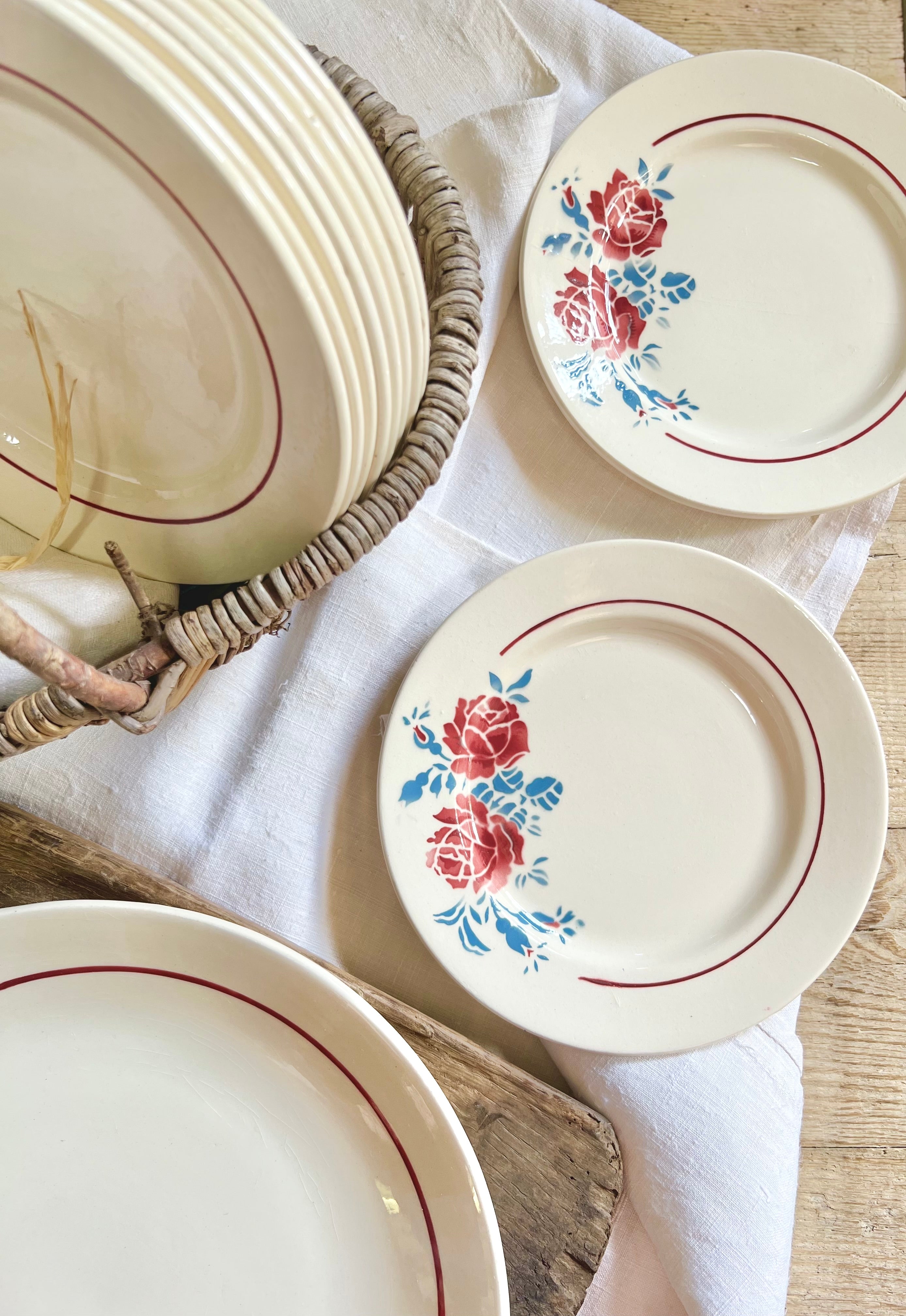 Service à dessert, en demi-porcelaine de Badonviller. - Le boudoir luxe de Solenn