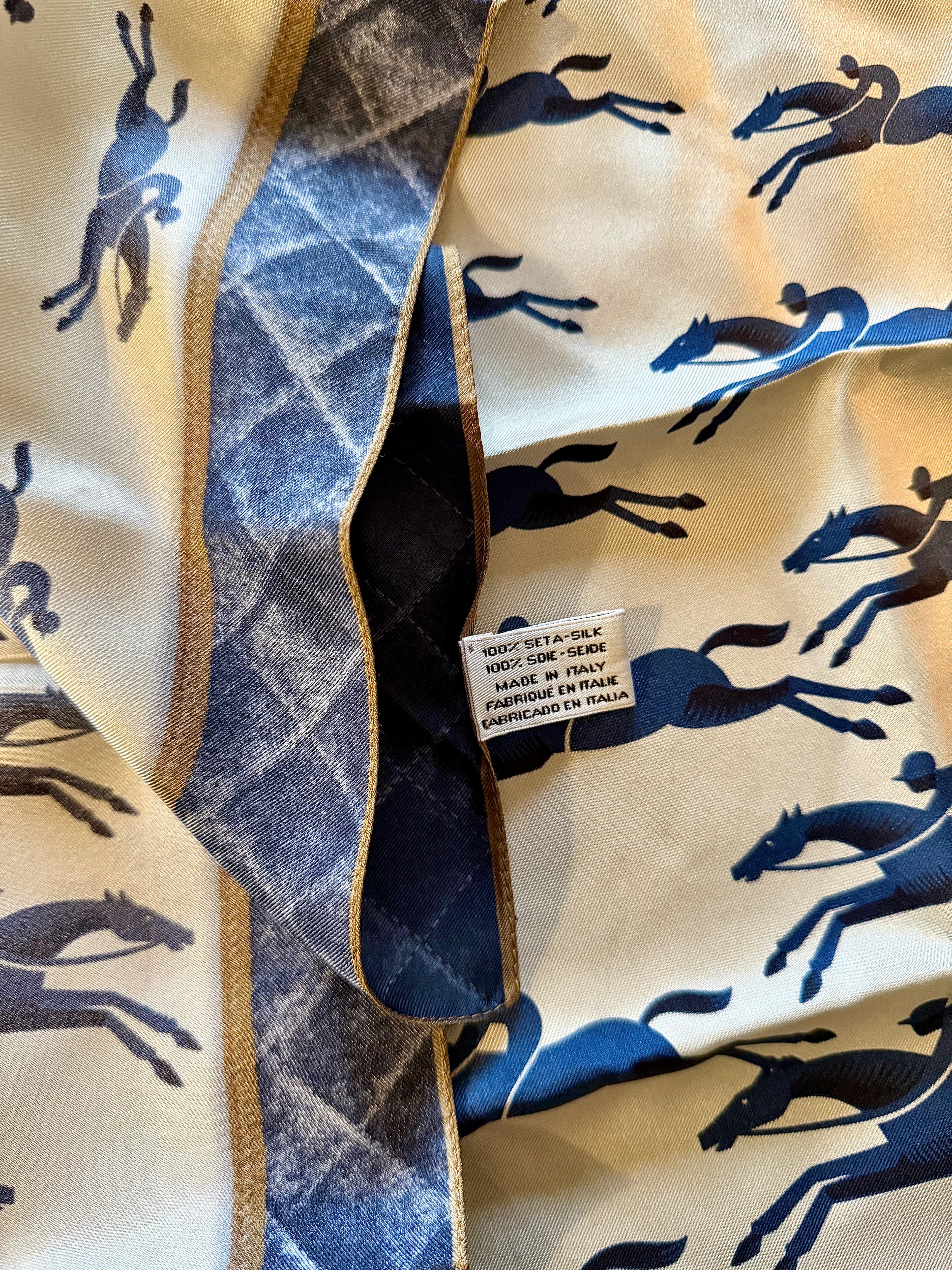 Foulard gavroche Longchamp en soie - Le boudoir luxe de Solenn
