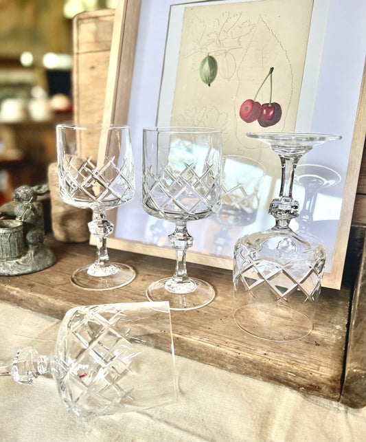 10 grands verres à vin en cristal