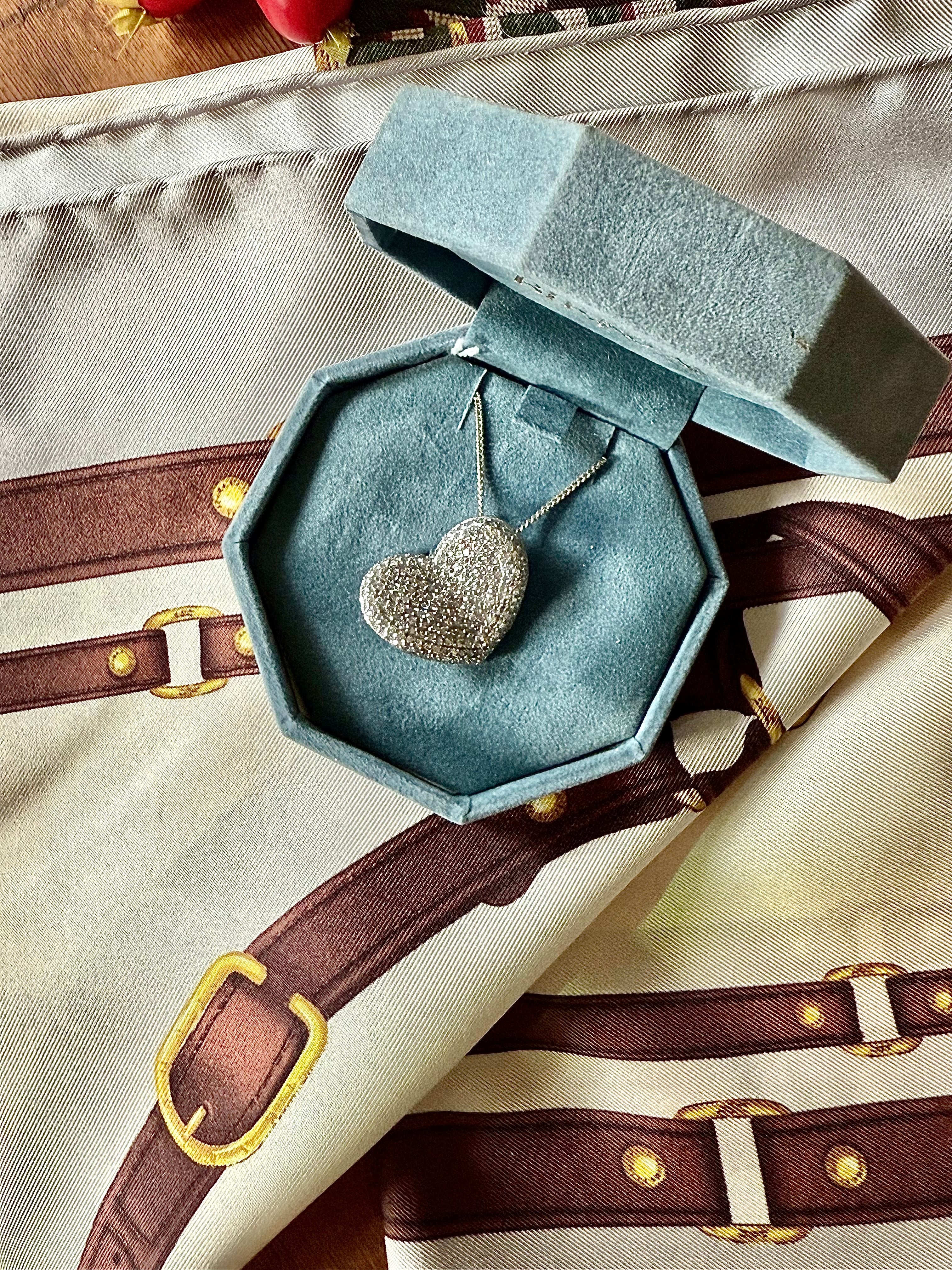 Collier « Amour » argent et cristal - Le boudoir luxe de Solenn