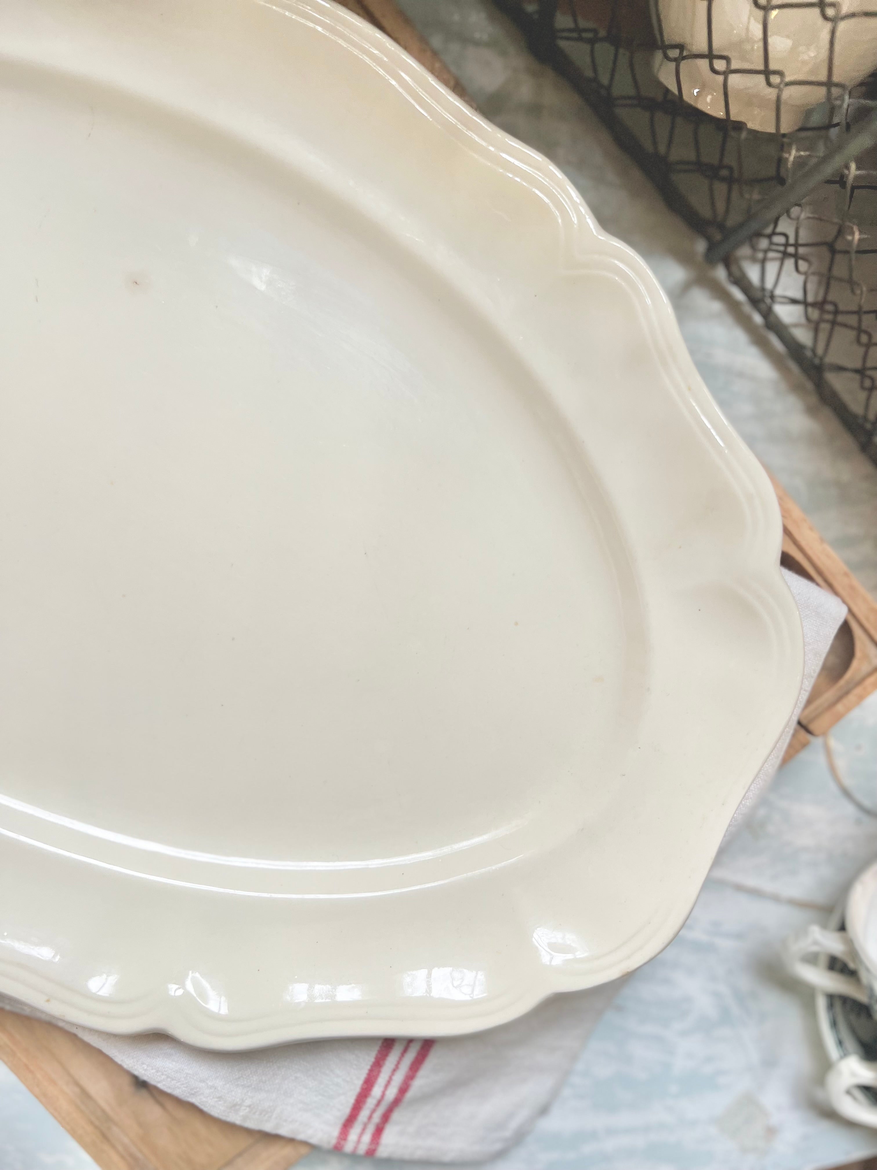 Grand plat Sarreguemines Ivoire - Le boudoir luxe de Solenn