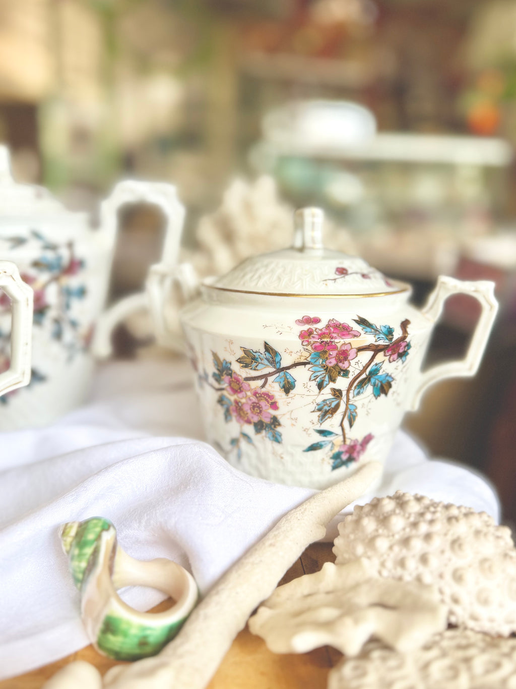 Service en porcelaine Vieux Paris, XIX ème. - Le boudoir luxe de Solenn