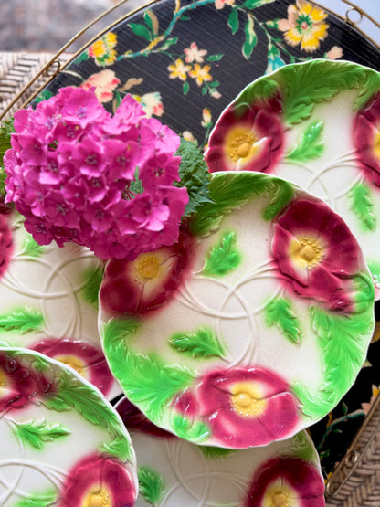 6 assiettes en barbotine art nouveau