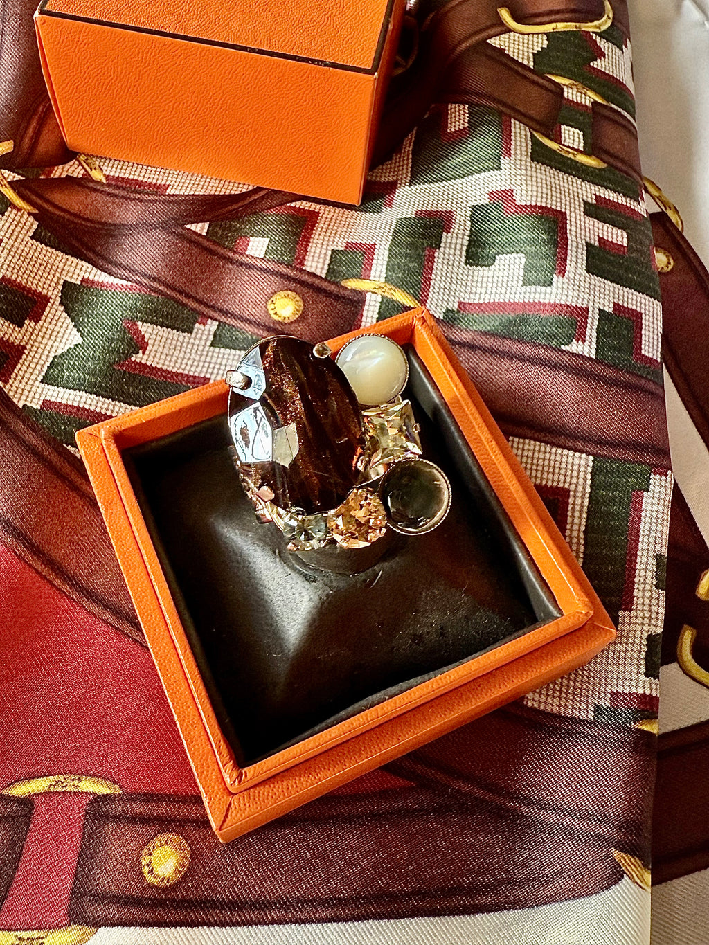 Bague du créateur Philippe Ferrands Paris. - Le boudoir luxe de Solenn