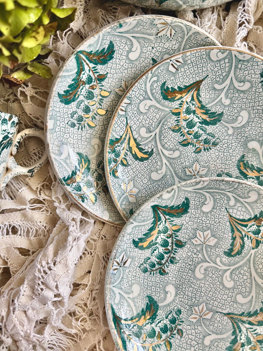 Tasse à café Creil et Montereau, « Muguet » - Le boudoir luxe de Solenn