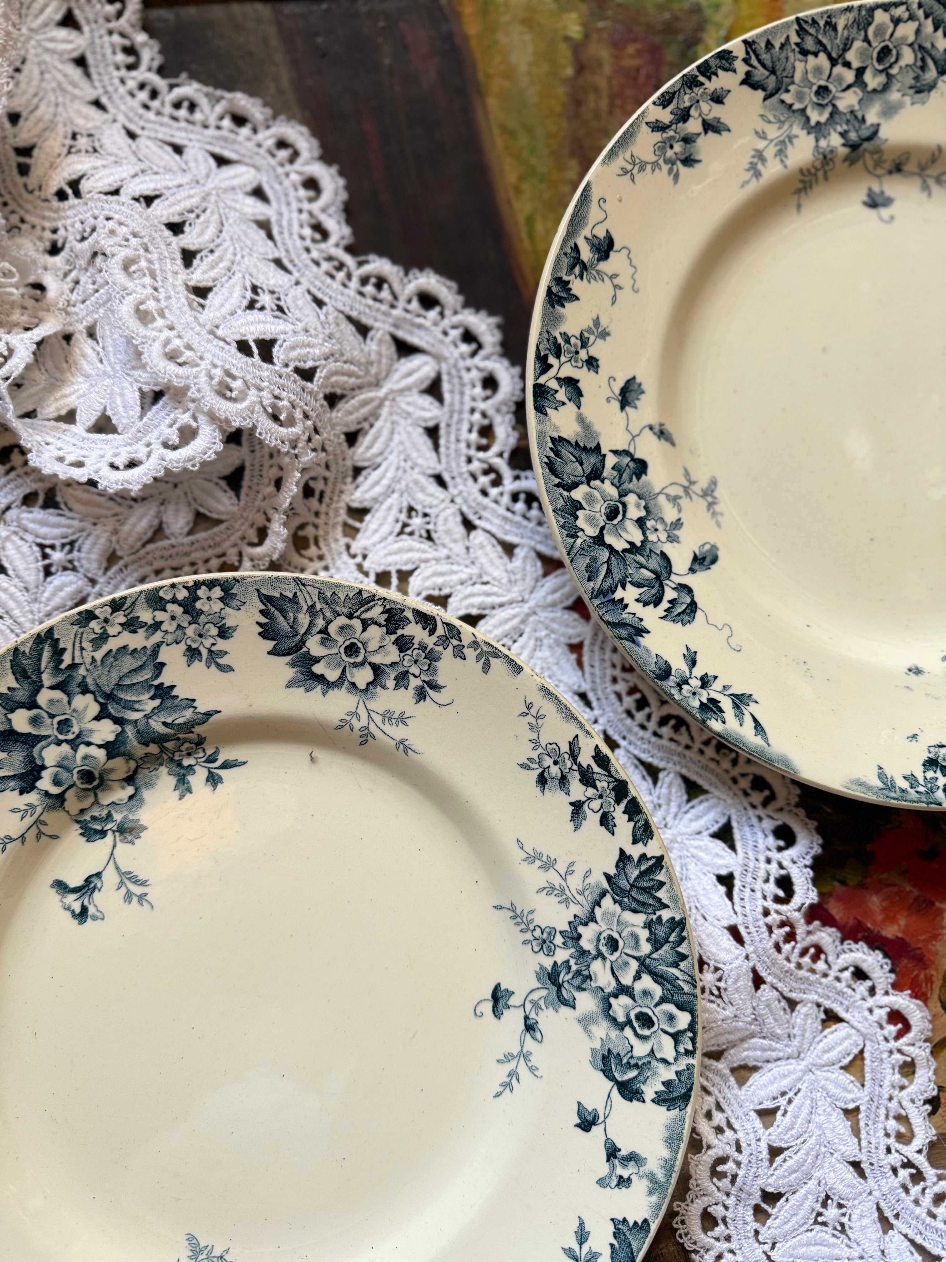 Assiettes plates Saint Amand, terre de fer - Le boudoir luxe de Solenn