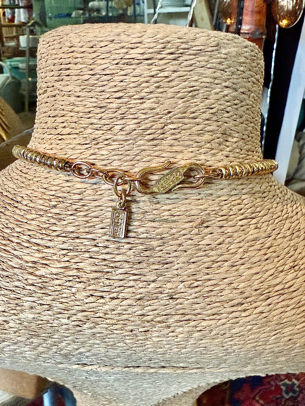 Collier vintage Kenzo doré - Le boudoir luxe de Solenn