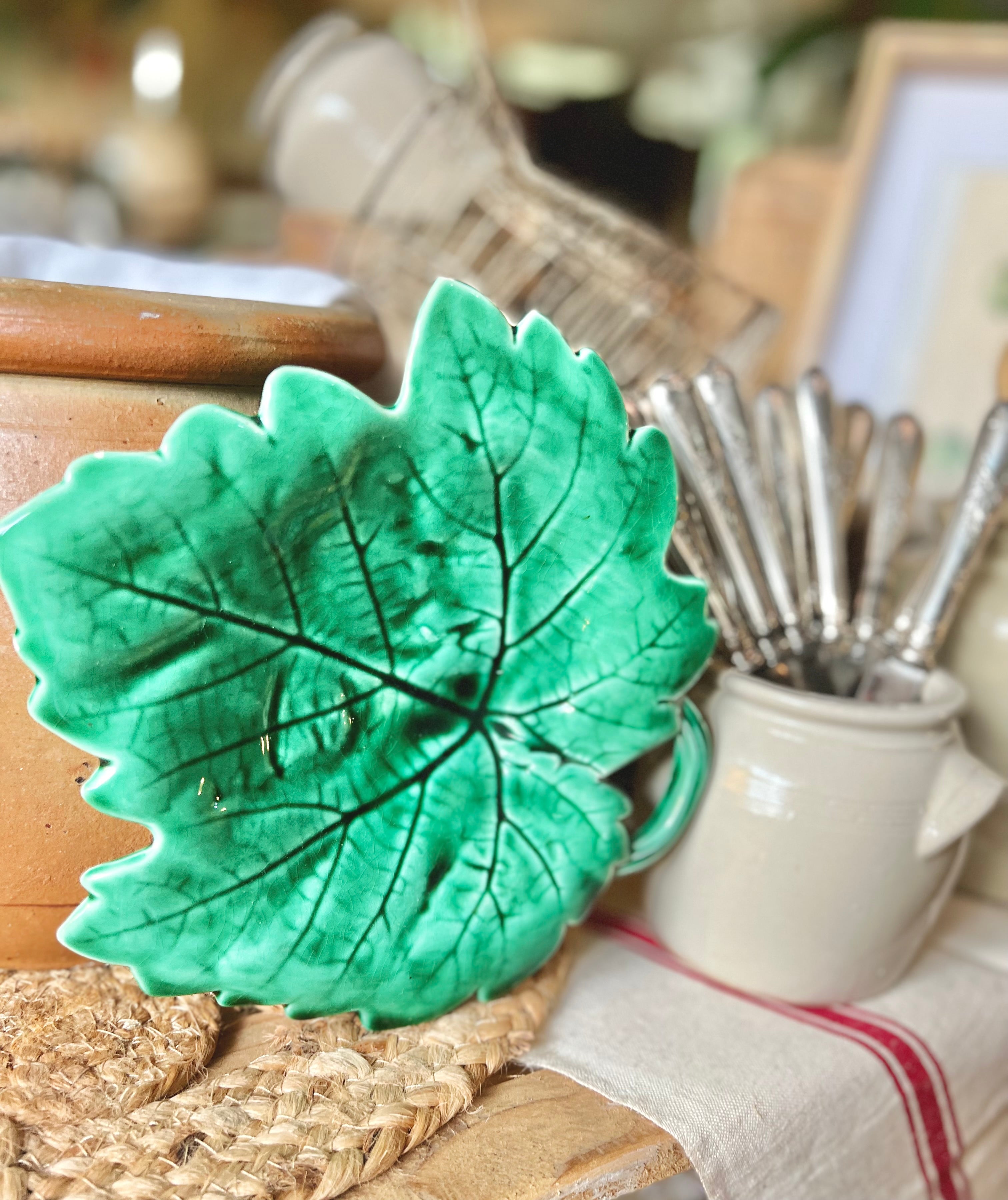 Ravier Sarreguemines en barbotine - Le boudoir luxe de Solenn