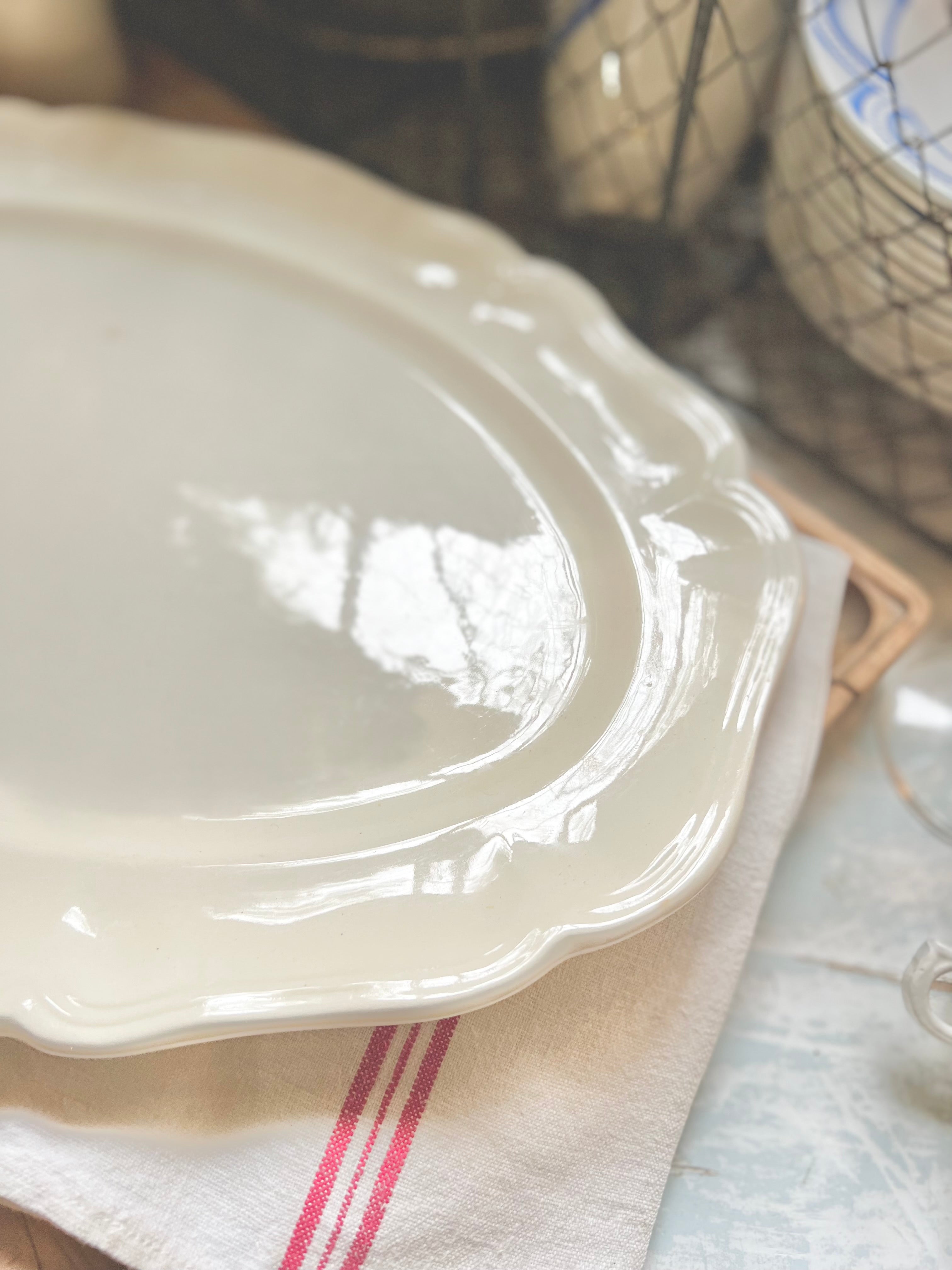 Grand plat Sarreguemines Ivoire - Le boudoir luxe de Solenn