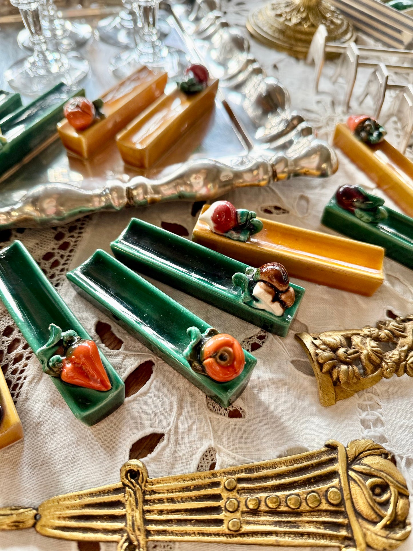 12 porte-couteaux légumes en barbotine