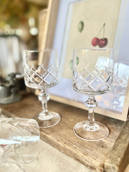 10 grands verres à vin en cristal