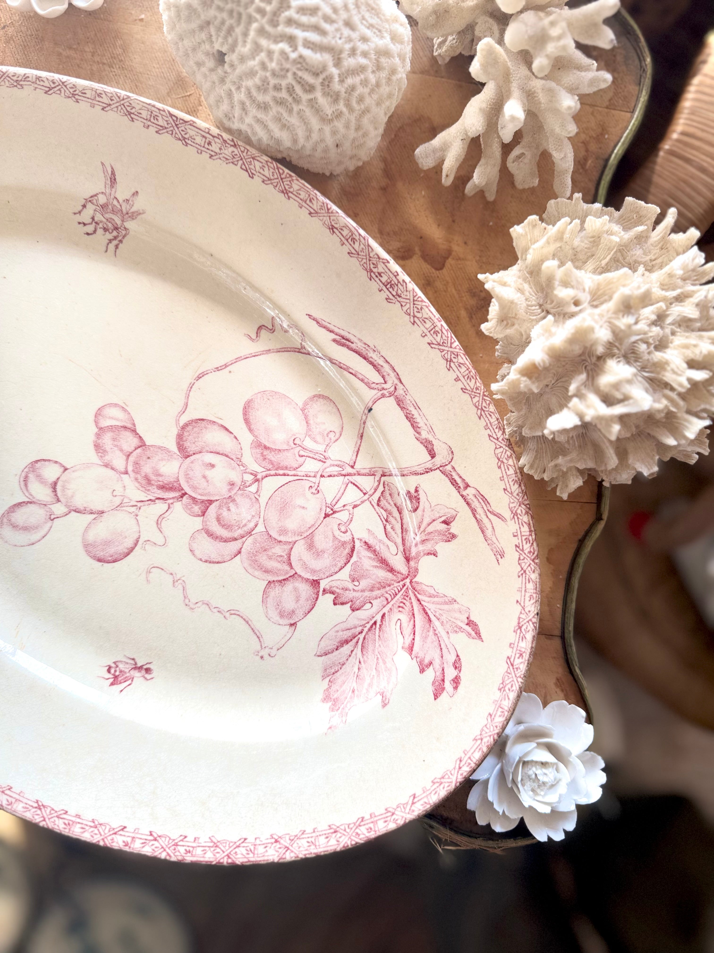 Rare plat de Choisy Le Roi en terre de fer - Le boudoir luxe de Solenn