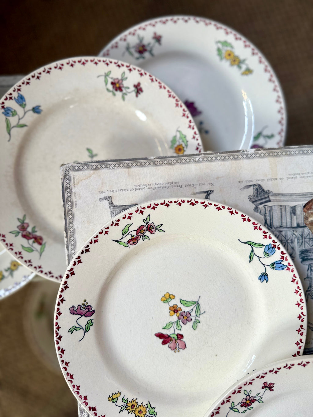 12 petites assiettes en faïence de Gien - Le boudoir luxe de Solenn