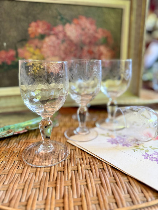 8 verres à vin en cristal, XIX ème